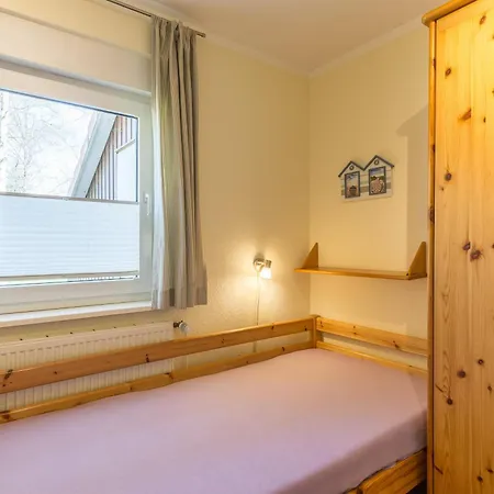 Holiday home Urlauberdorf 27a